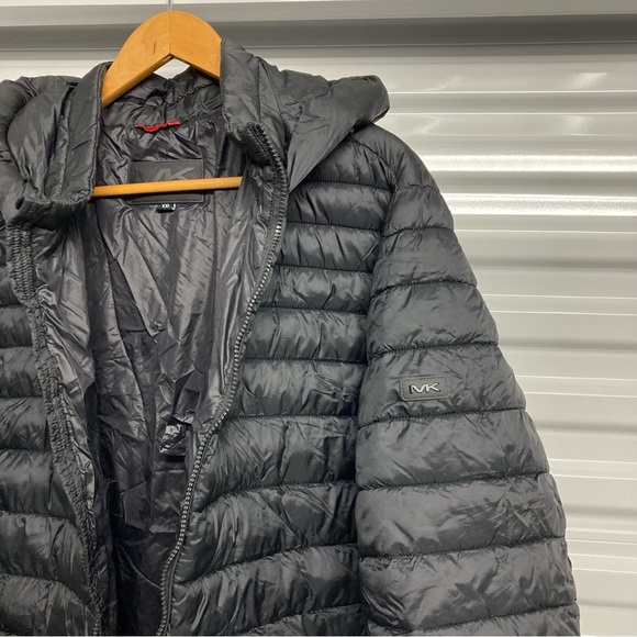 Michael Kors Men's Quilted Black Puffer Jacket - Picture 8 of 16